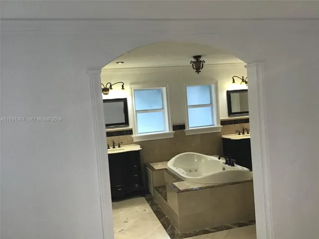 Master Bed#4