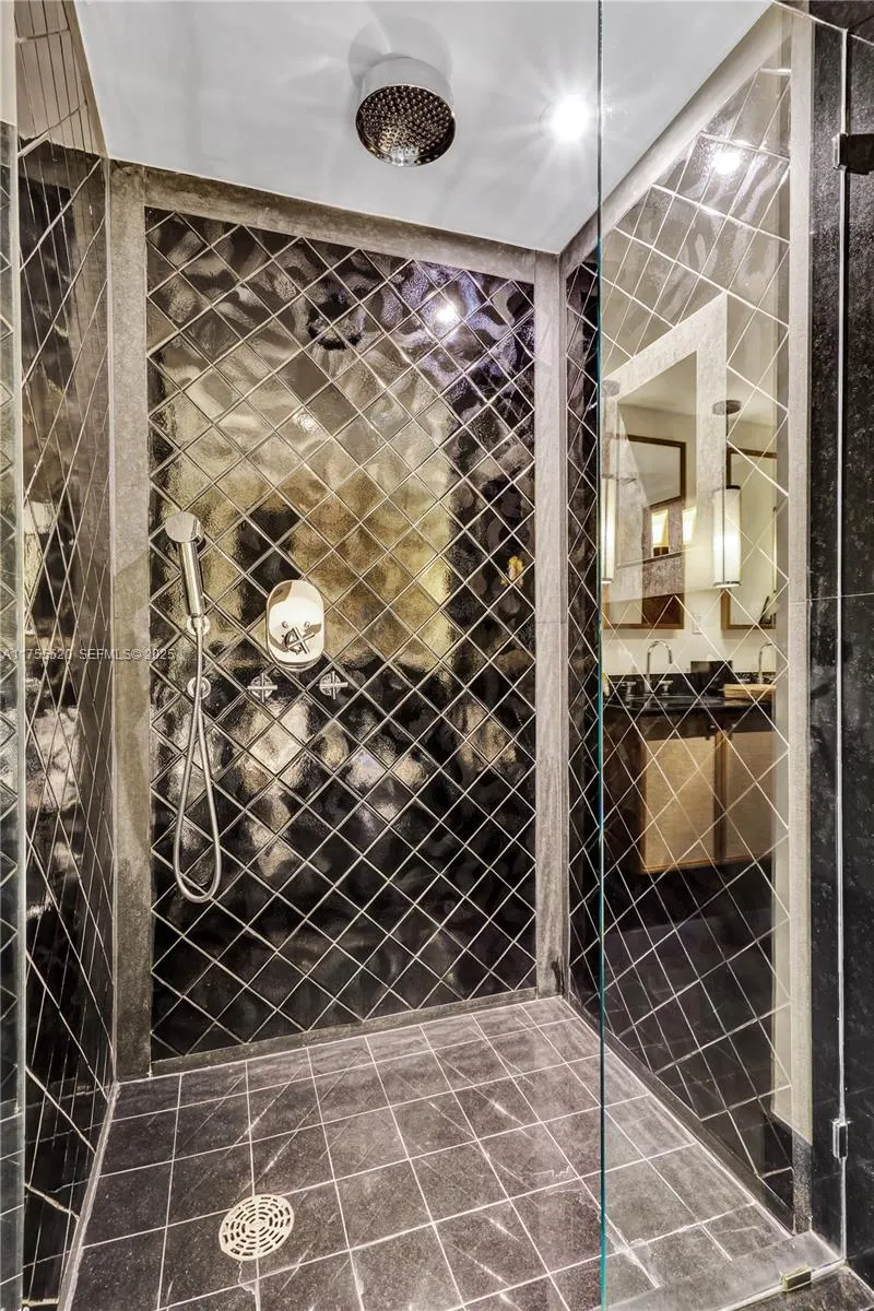 Property photo 90