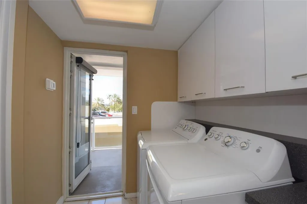 Full Size Washer/Dryer