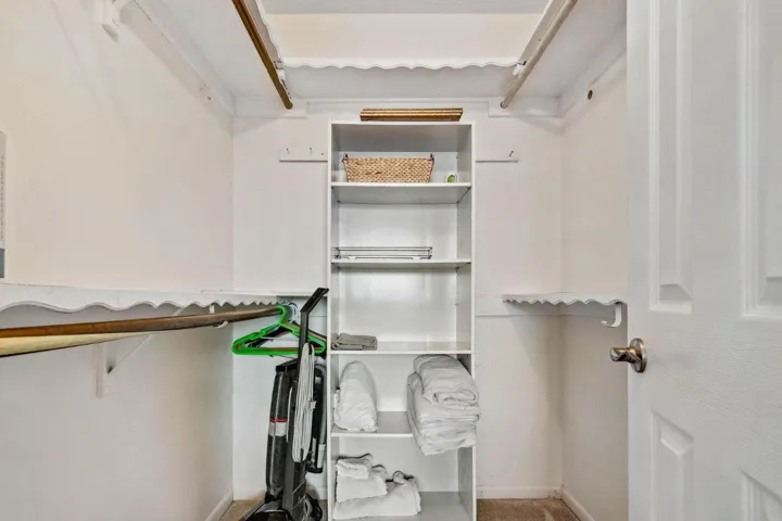 Walk In Closet