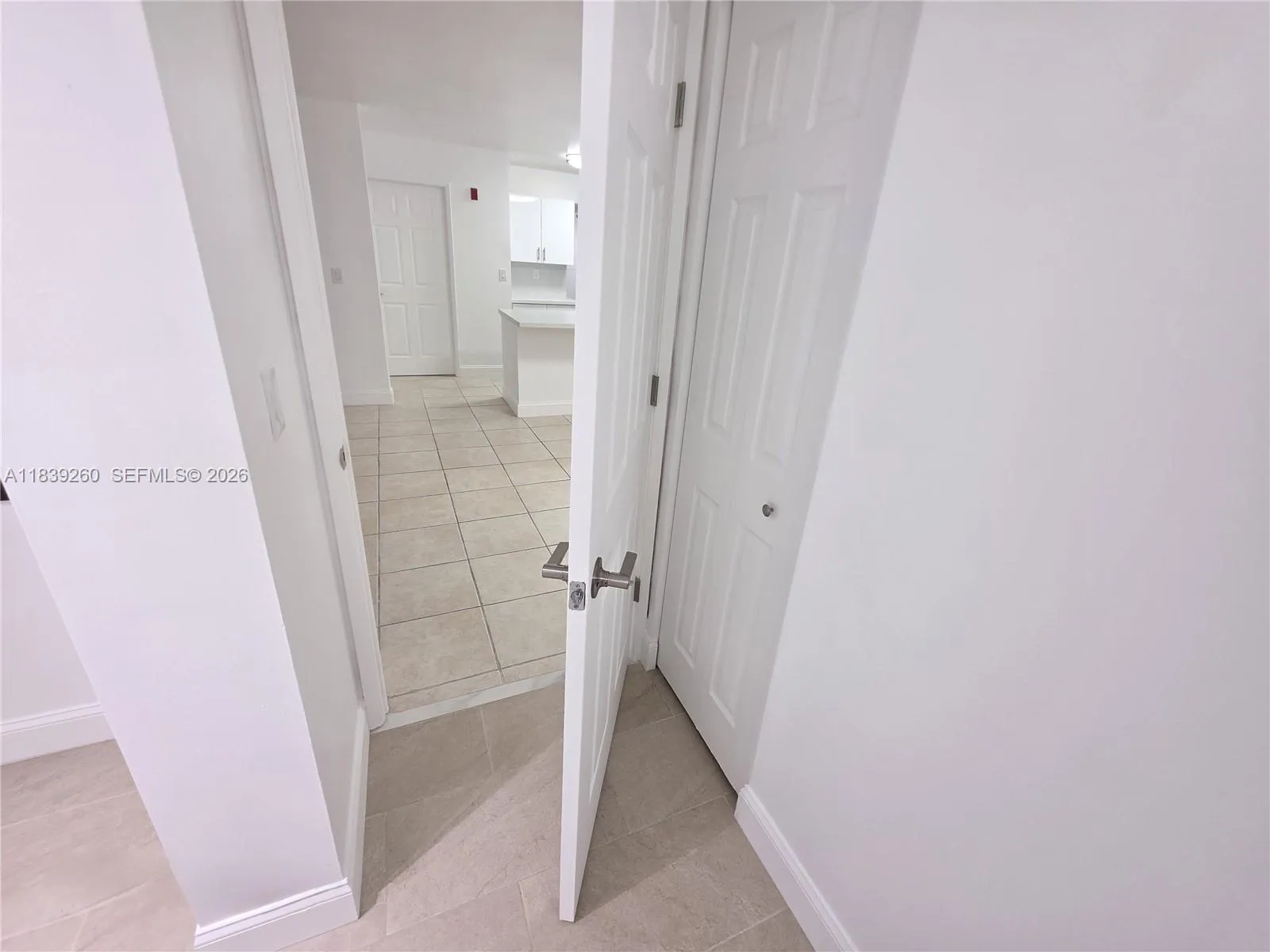 Master Bedroom Entrance and Linen Closet