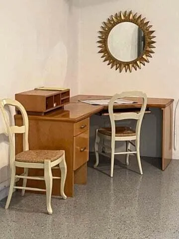 Office area in garage