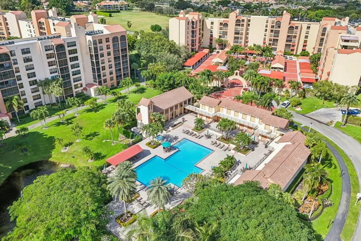Resort Style Pool