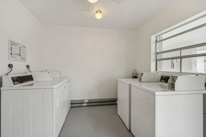 N Ocean Blvd 212-040
