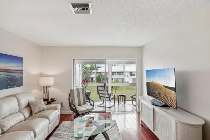 N Ocean Blvd 212-010