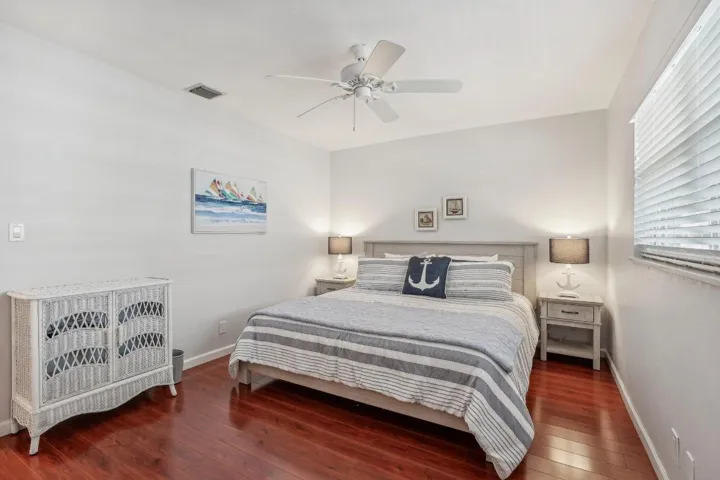 N Ocean Blvd 212-038