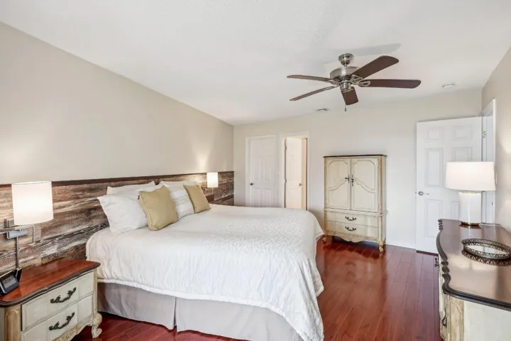 N Ocean Blvd 212-031