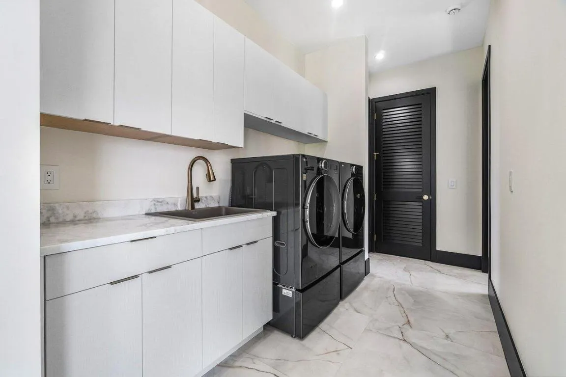 021-13480USHighway1-JunoBeach-FL-33408-S