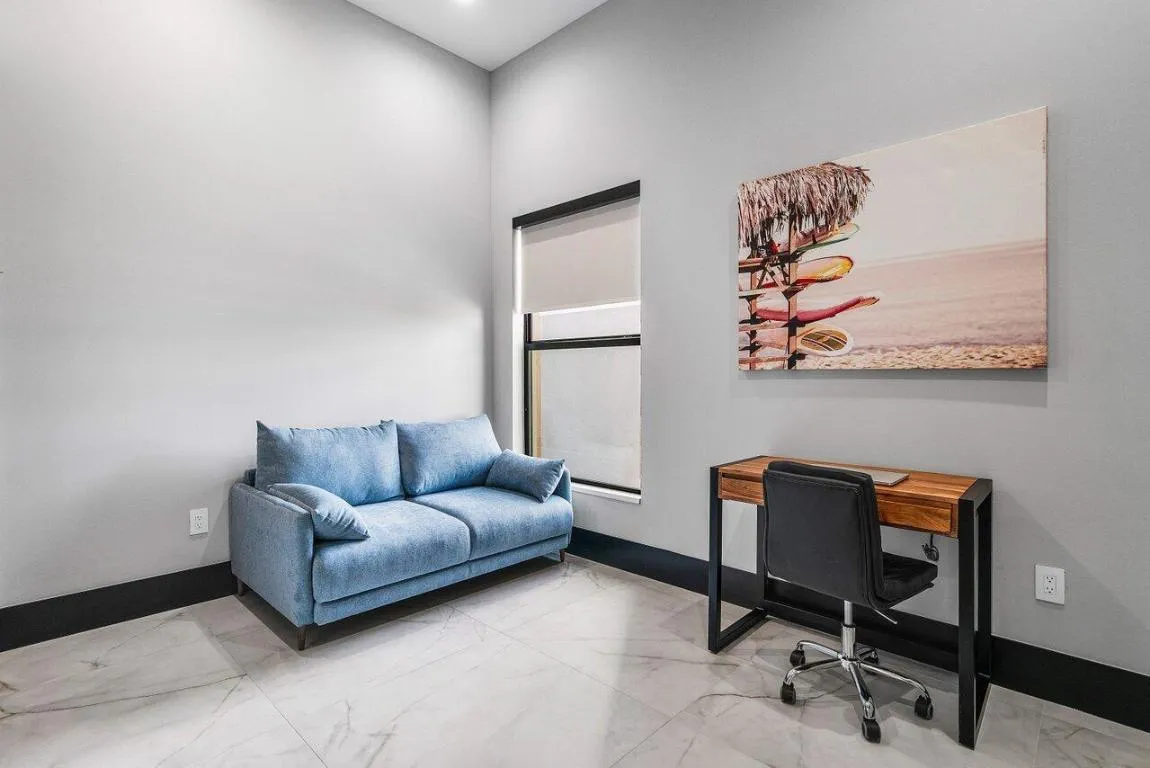 039-13480USHighway1-JunoBeach-FL-33408-S