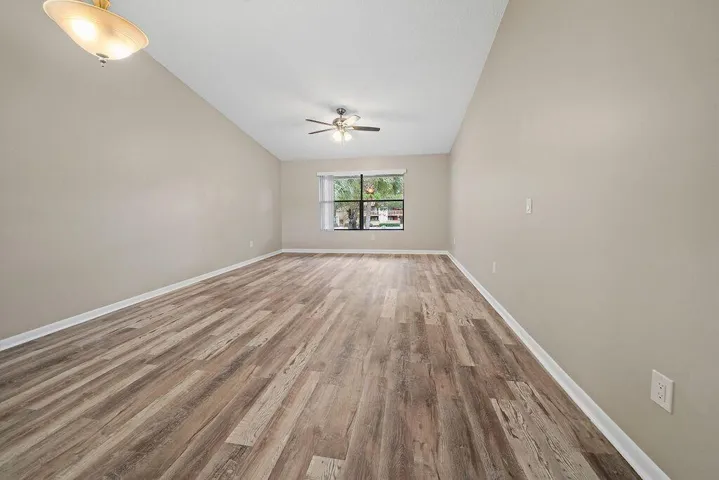 Spacious dining/living