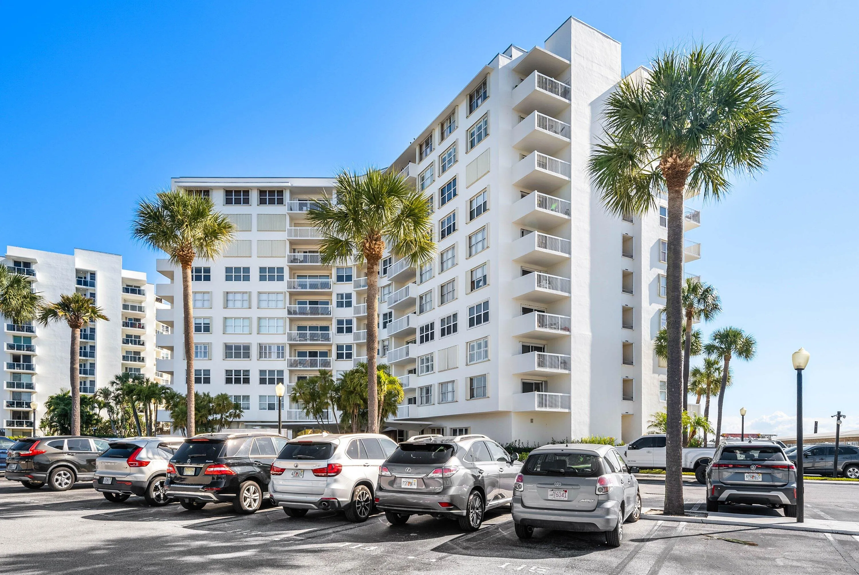 001-2600NorthFlaglerDrive-PH4-WestPalmBe