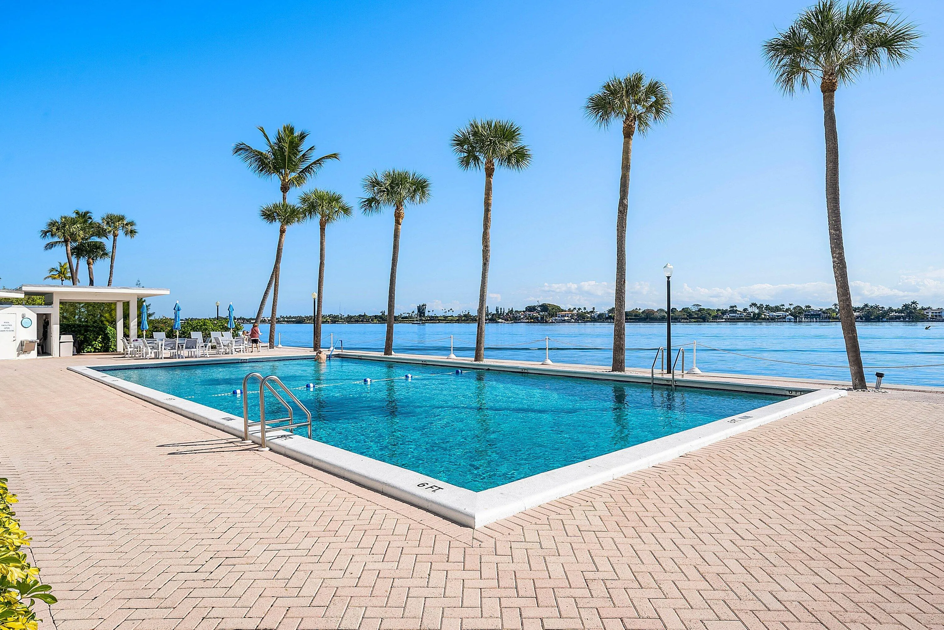 030-2600NorthFlaglerDrive-PH4-WestPalmBe