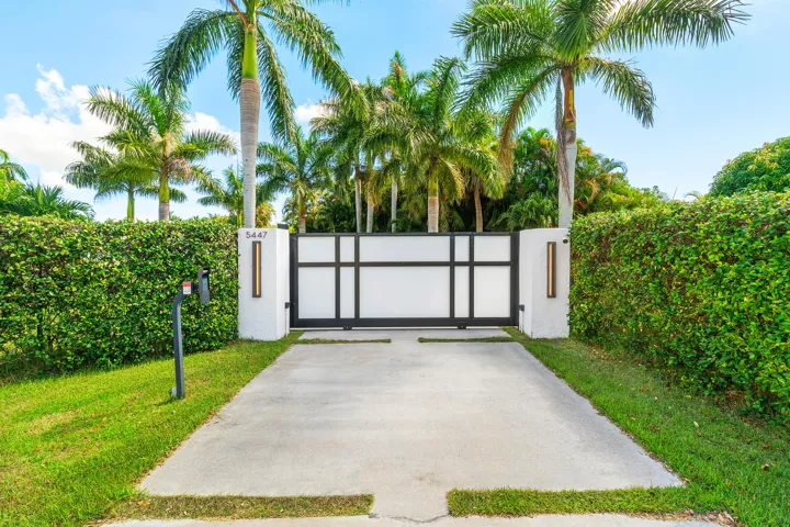 002-5447CenterStreet-Jupiter-FL-33458-FU