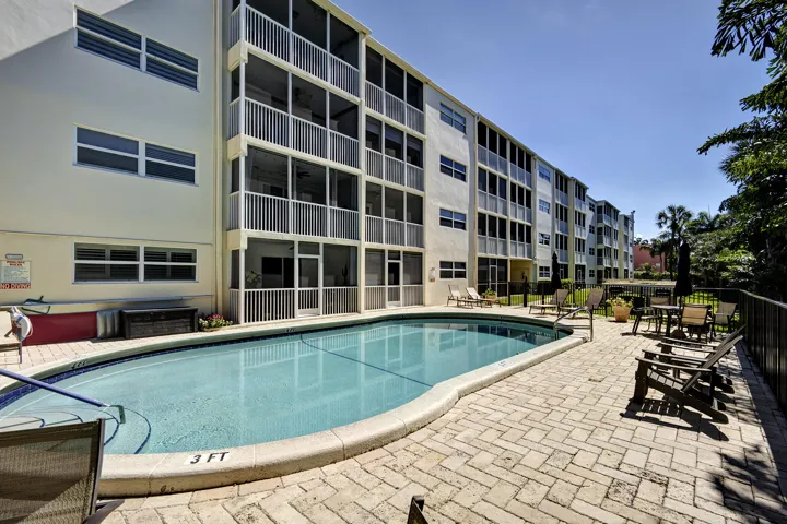 Boca Golfview Pool Area
