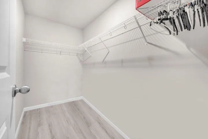 MASTER CLOSET
