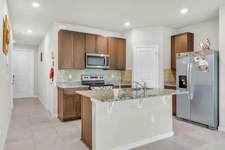 KITCHEN 1