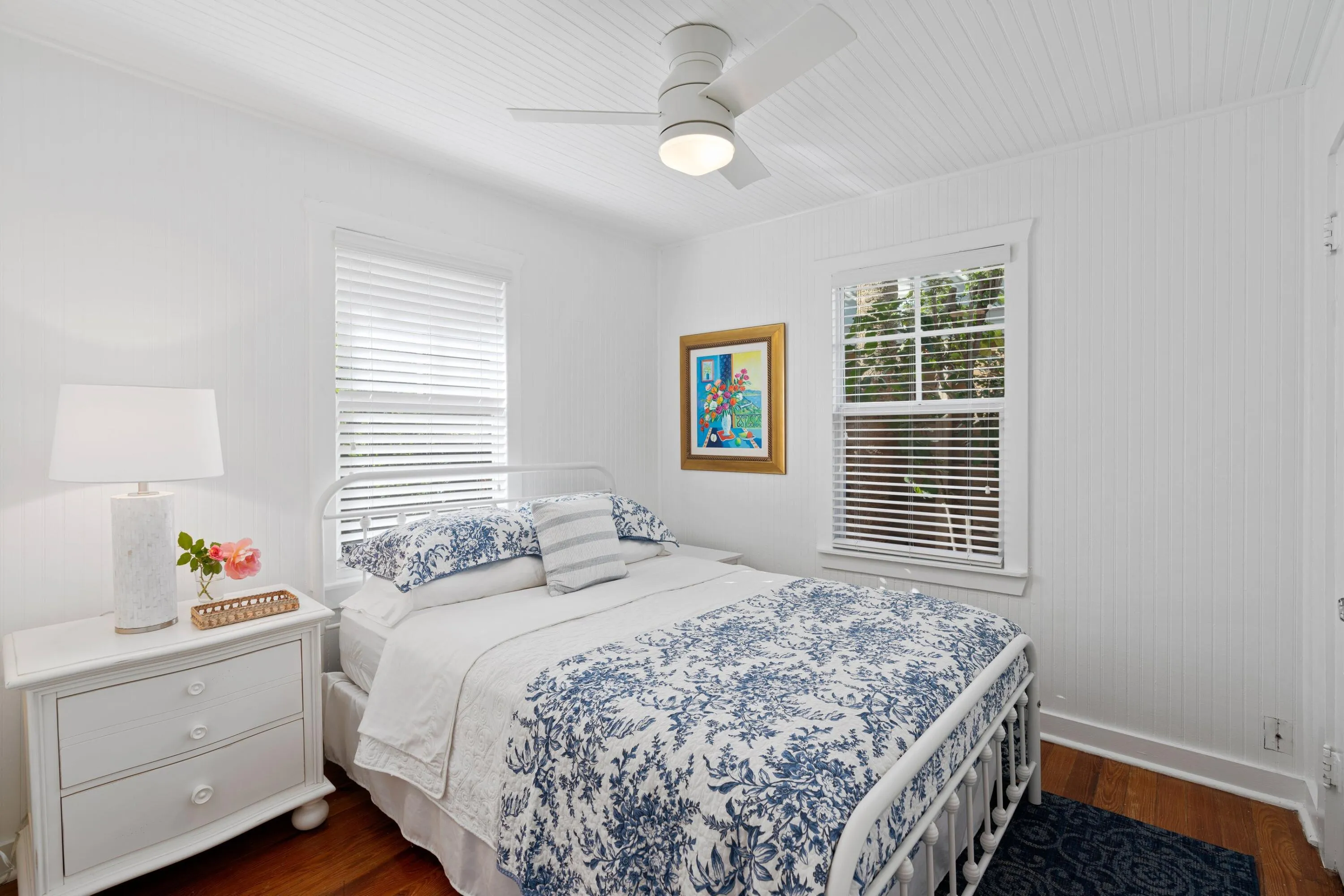 Queen size Bed