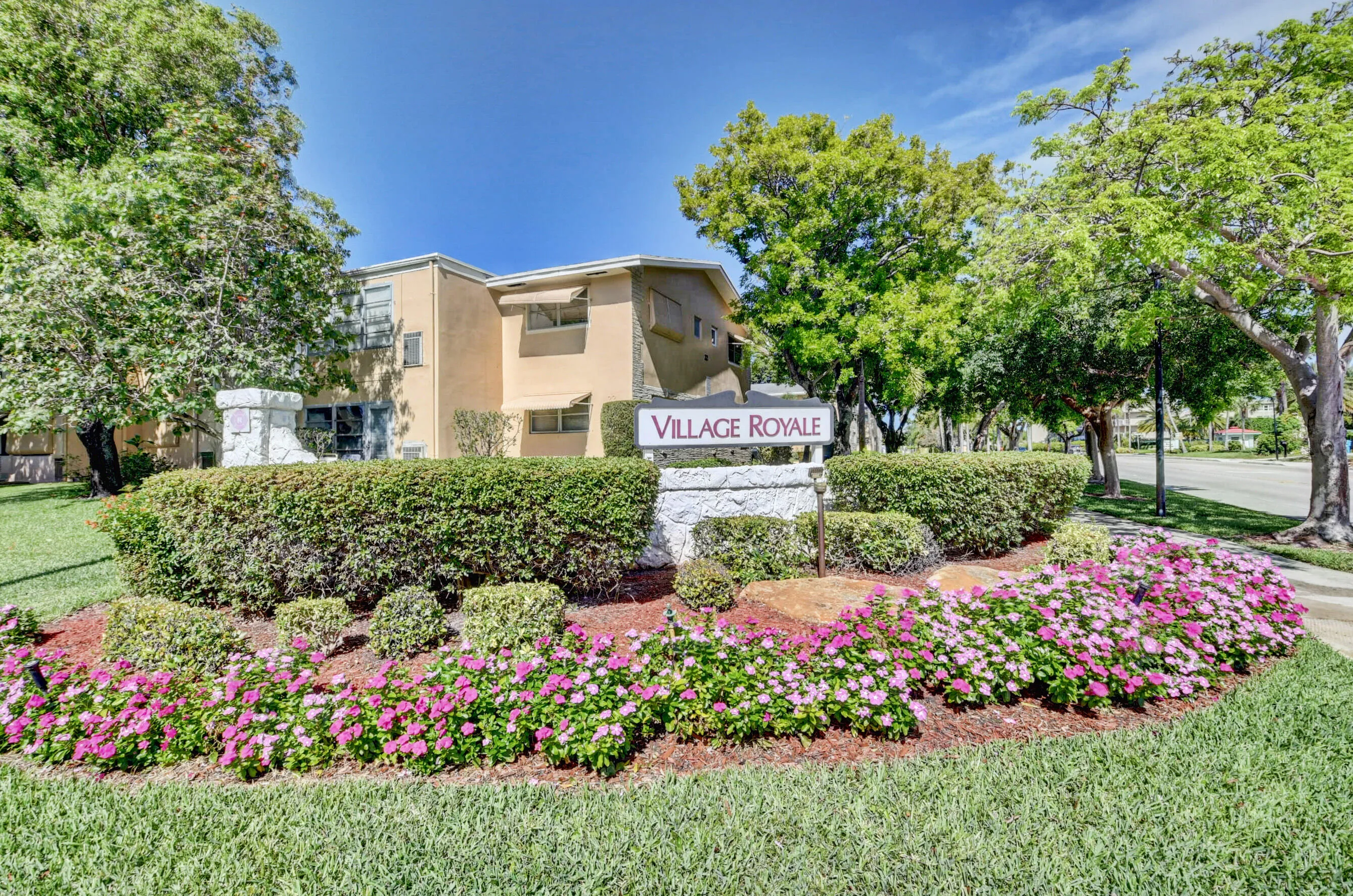 2152 nw 1st way entrance