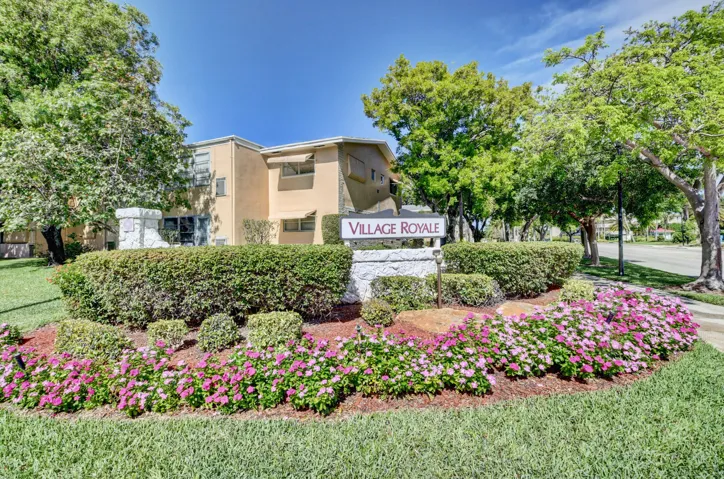 2152 nw 1st way entrance