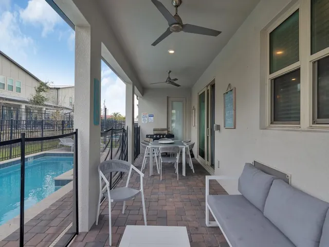 Rear Lanai
