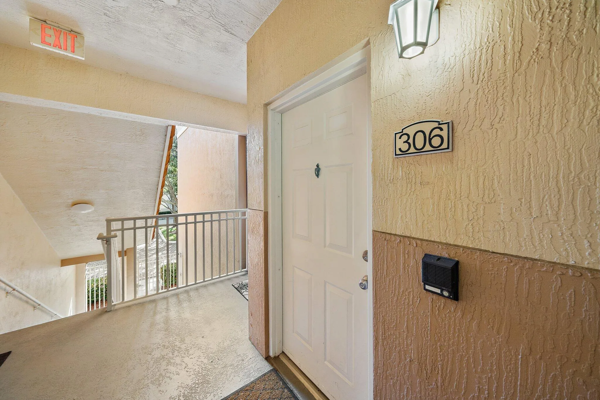 032-11011LegacyLn306-PalmBeachGardens-FL
