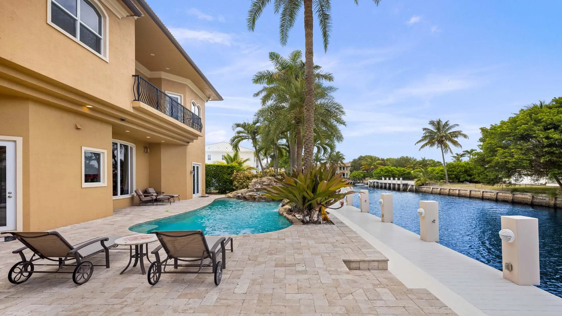 929 Banyan Dr (25)