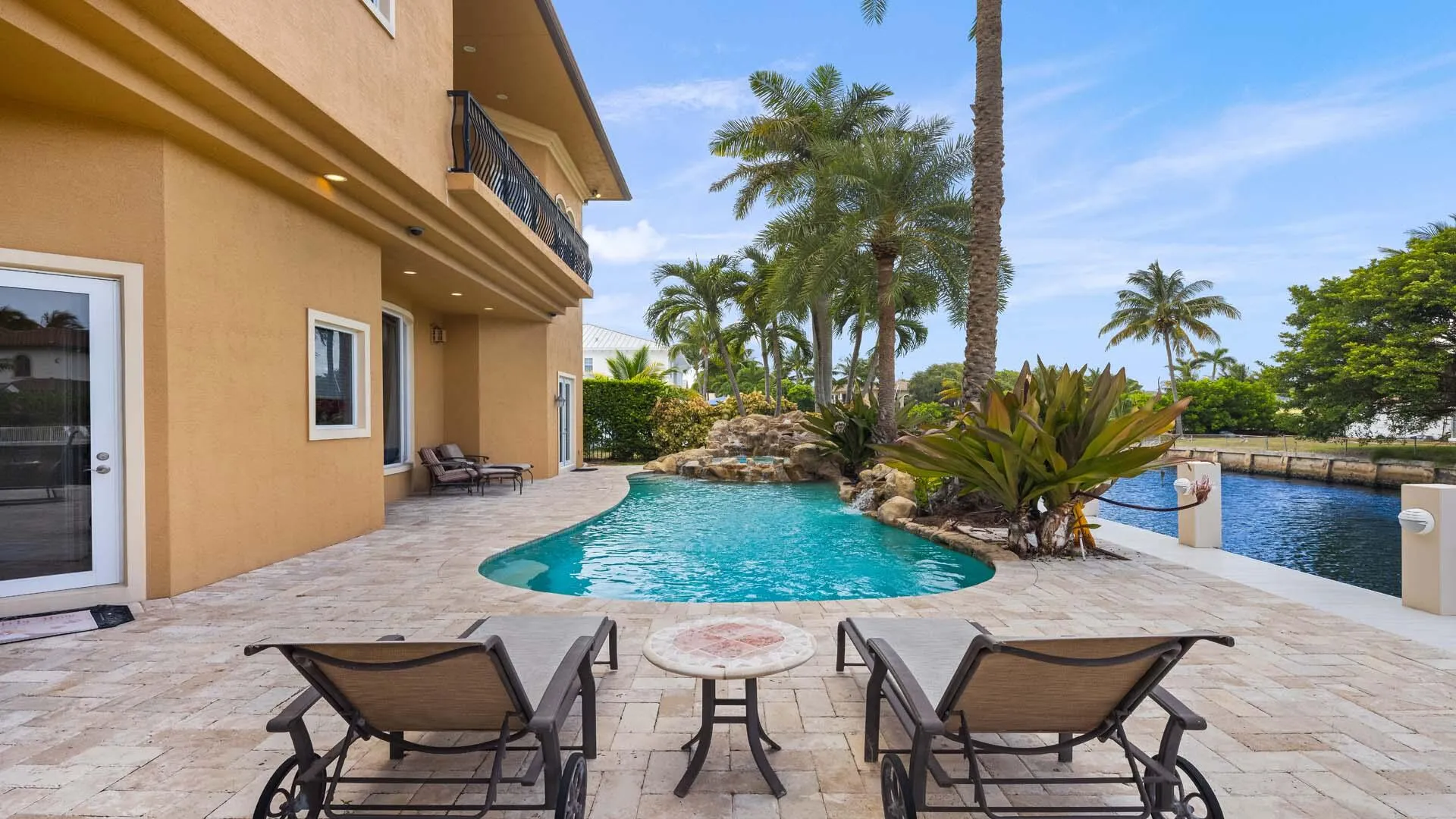 929 Banyan Dr (23)