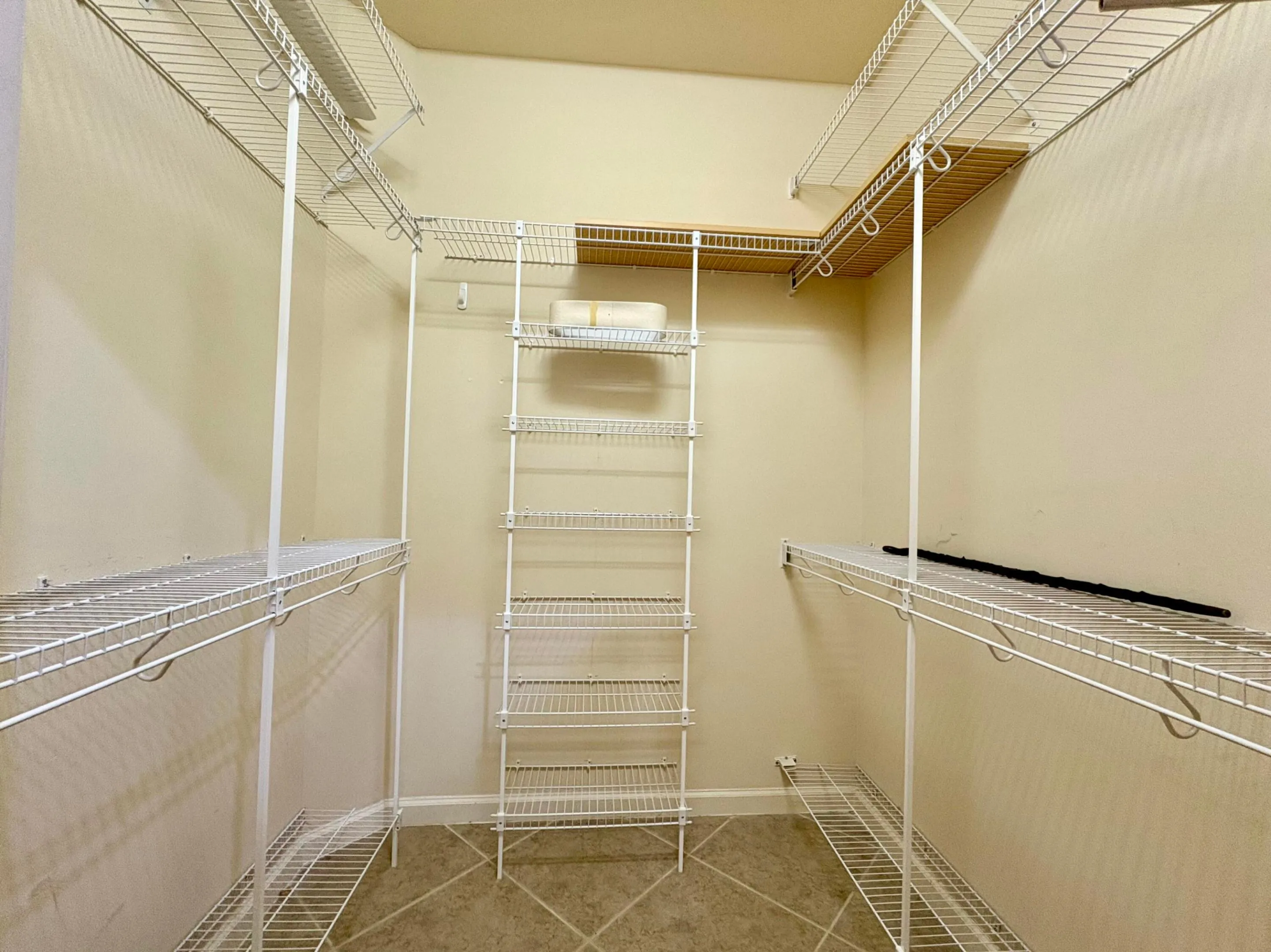 MASTER CLOSET