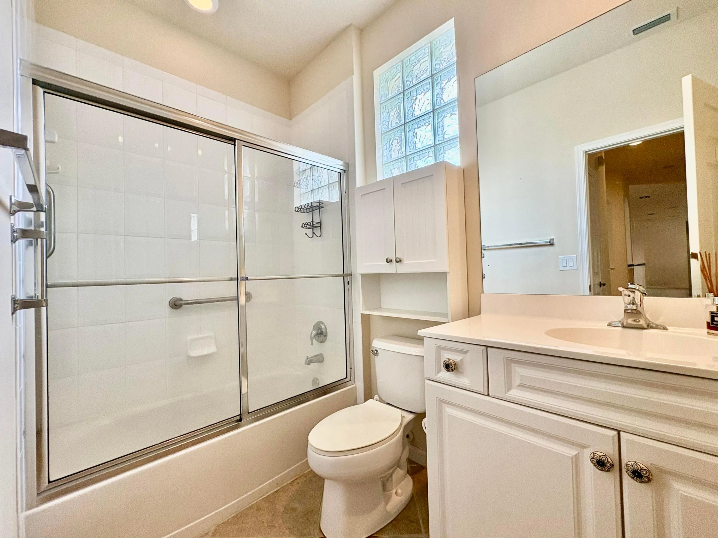 2ND BATHROOM