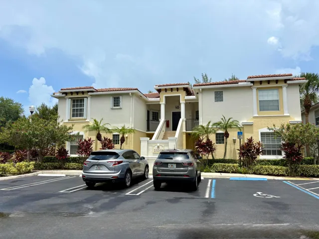 23265 CAROLWOOD LANE BOCA RATON 33428 3BR-2BTH