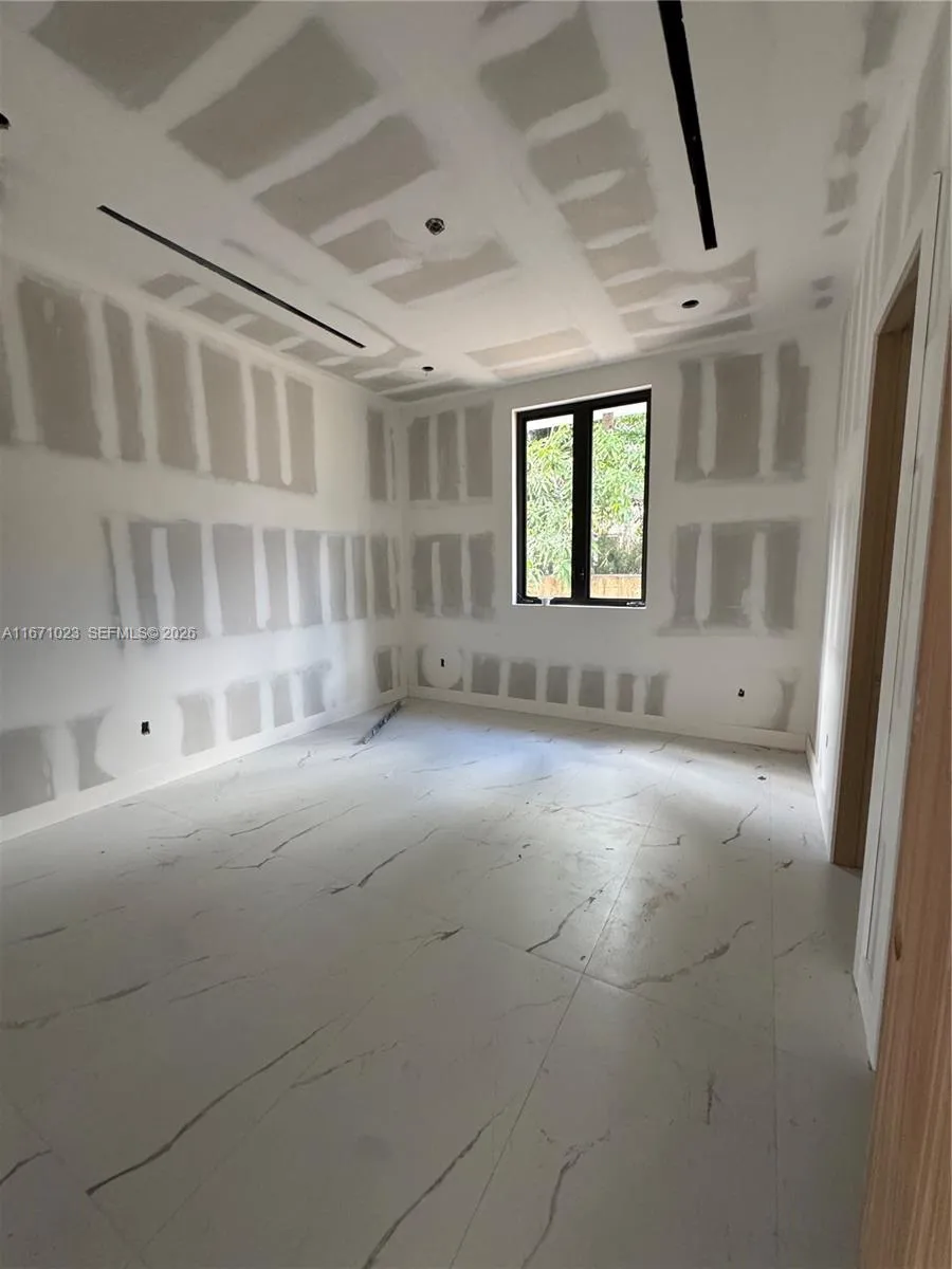 Property photo 76