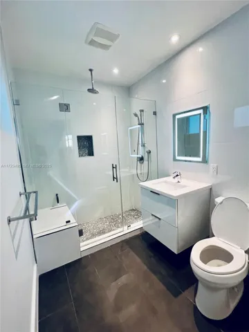 BEDROOM #1