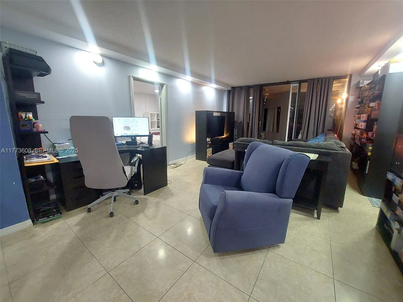 Photo 6