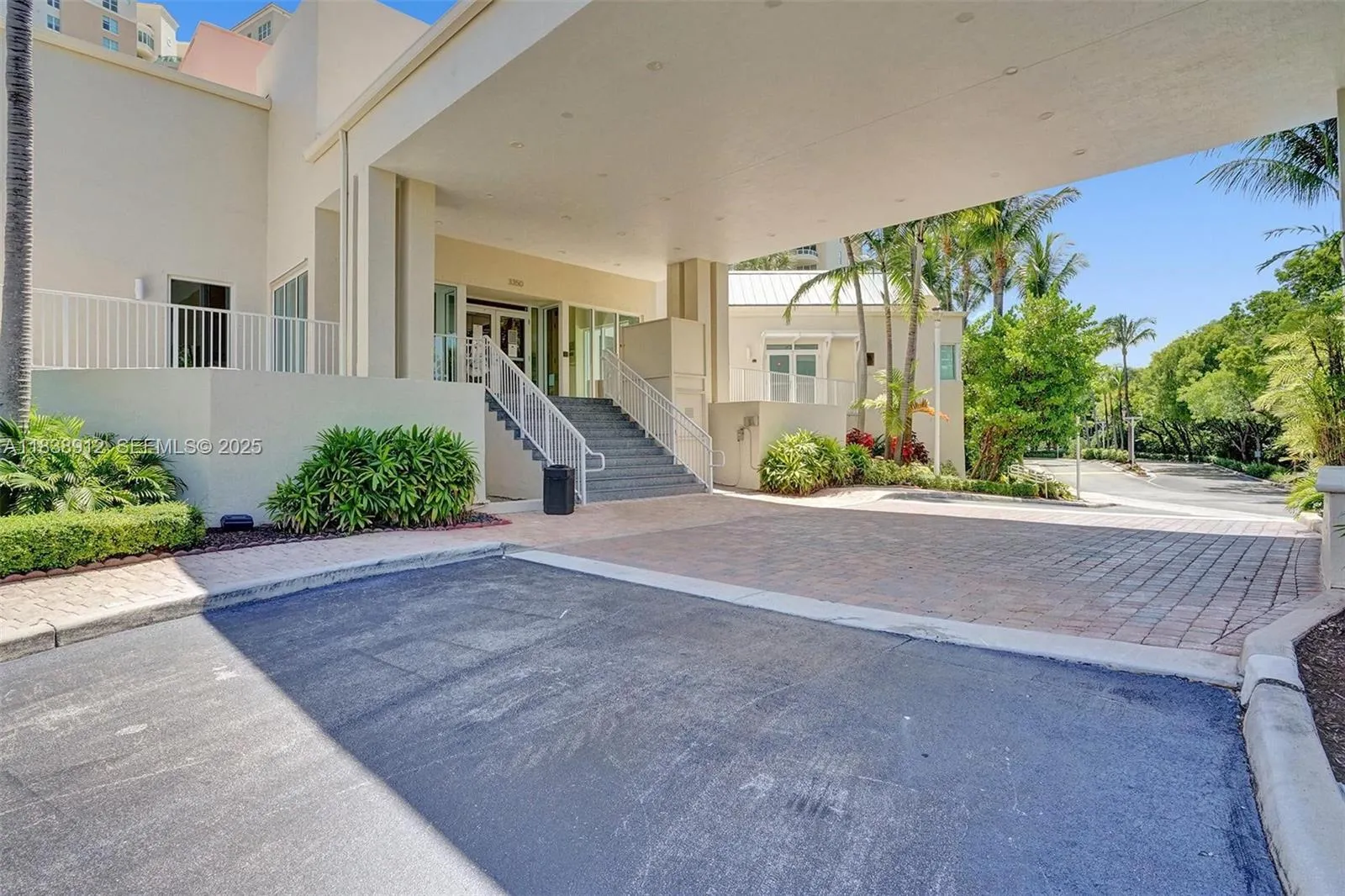 Property photo 300