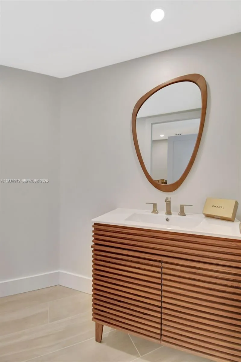 Property photo 104