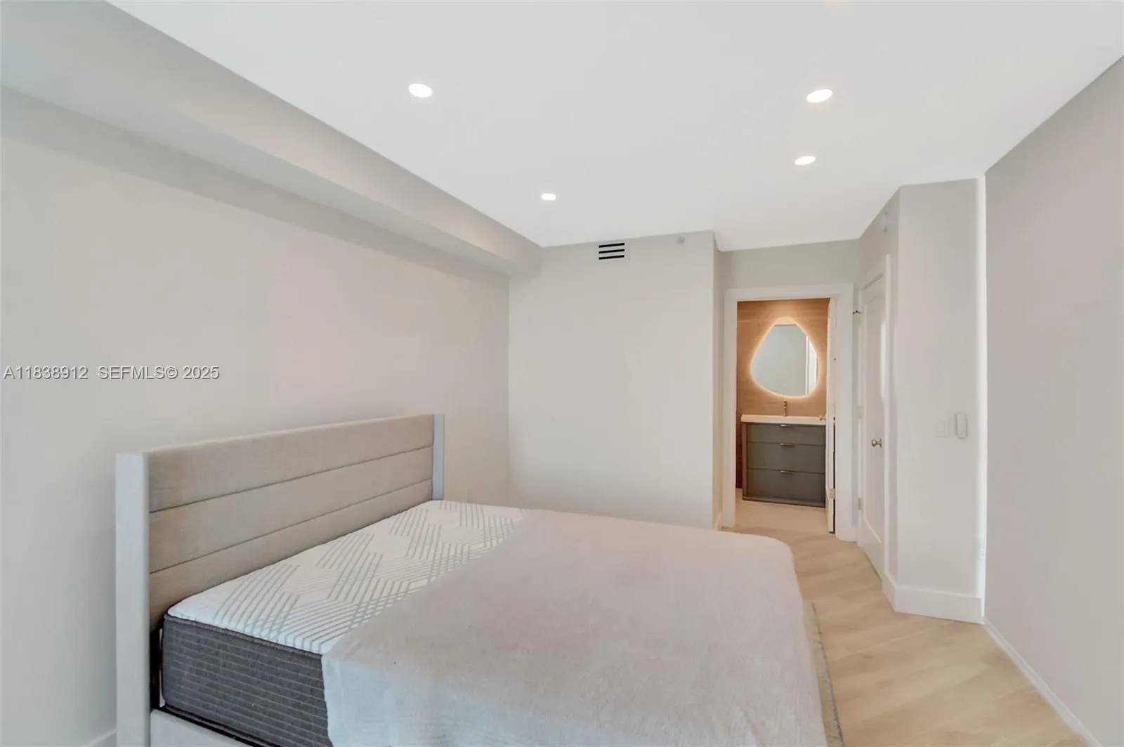 Property photo 74