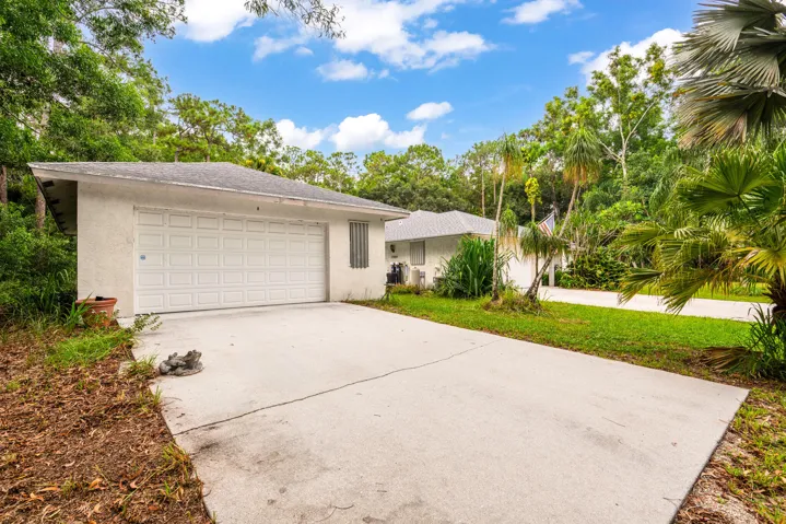 Detached Garage