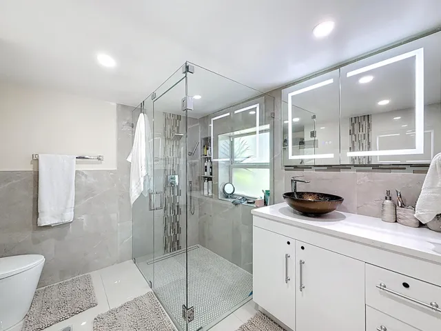 Master/Studio Bathroom