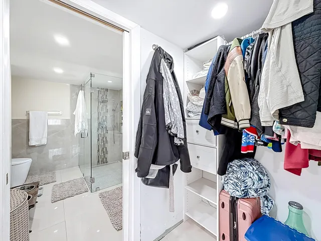 Master/Studio closet