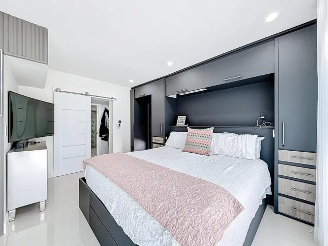 Master Studio Bedroom