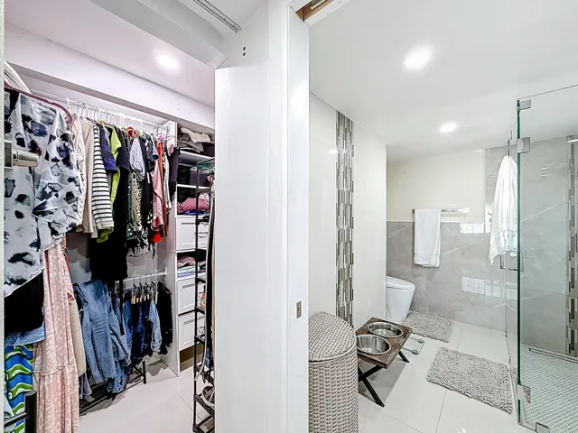 Master/Studio Bathroom