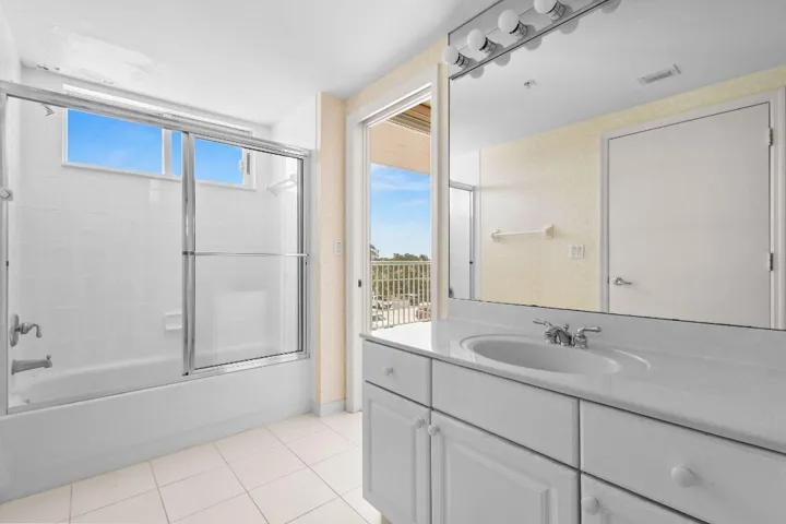 Jack & Jill Bathroom