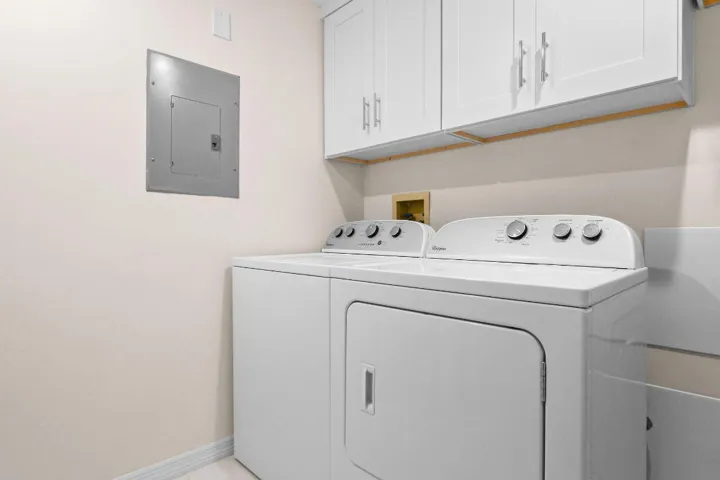 Walk-in Laundry Room