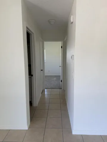 Hallway-Brm