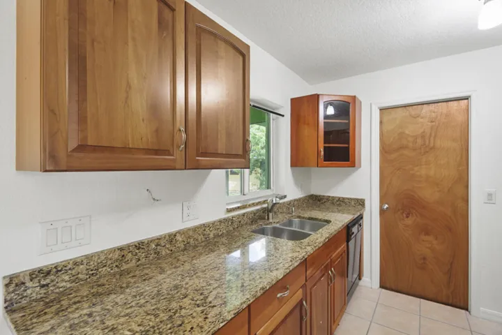 Kitchen-02