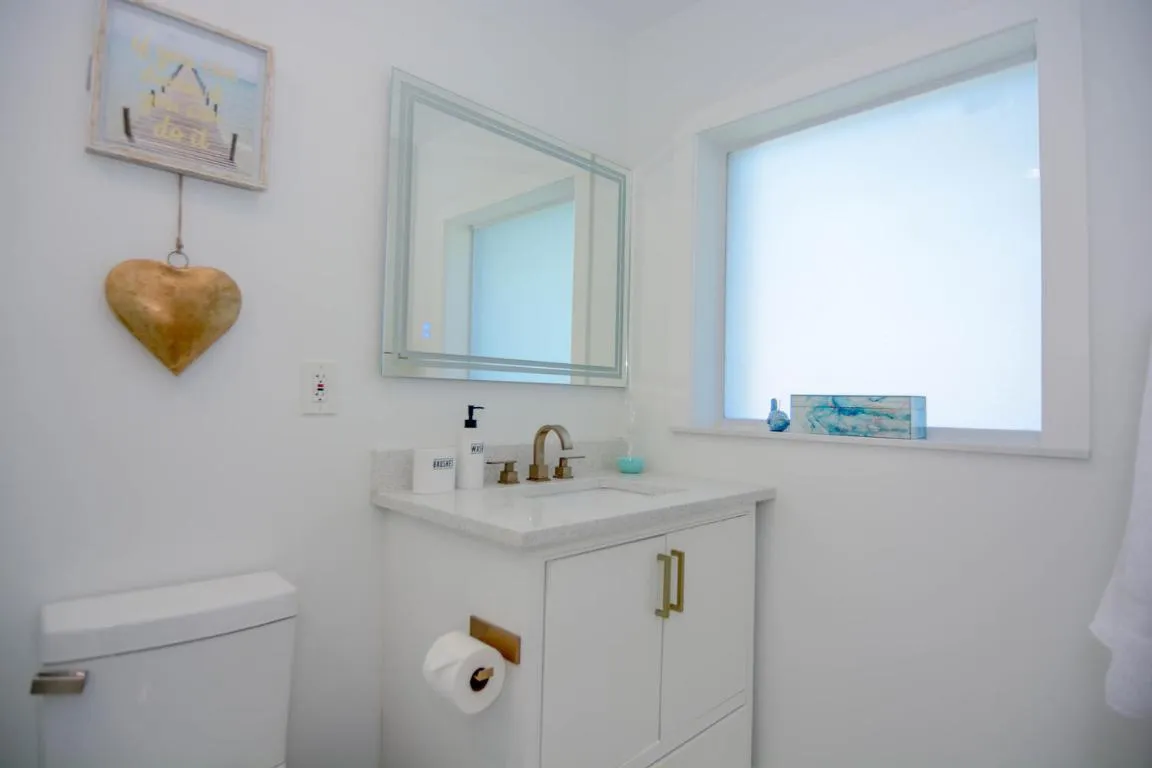 2nd Ensuite Bath