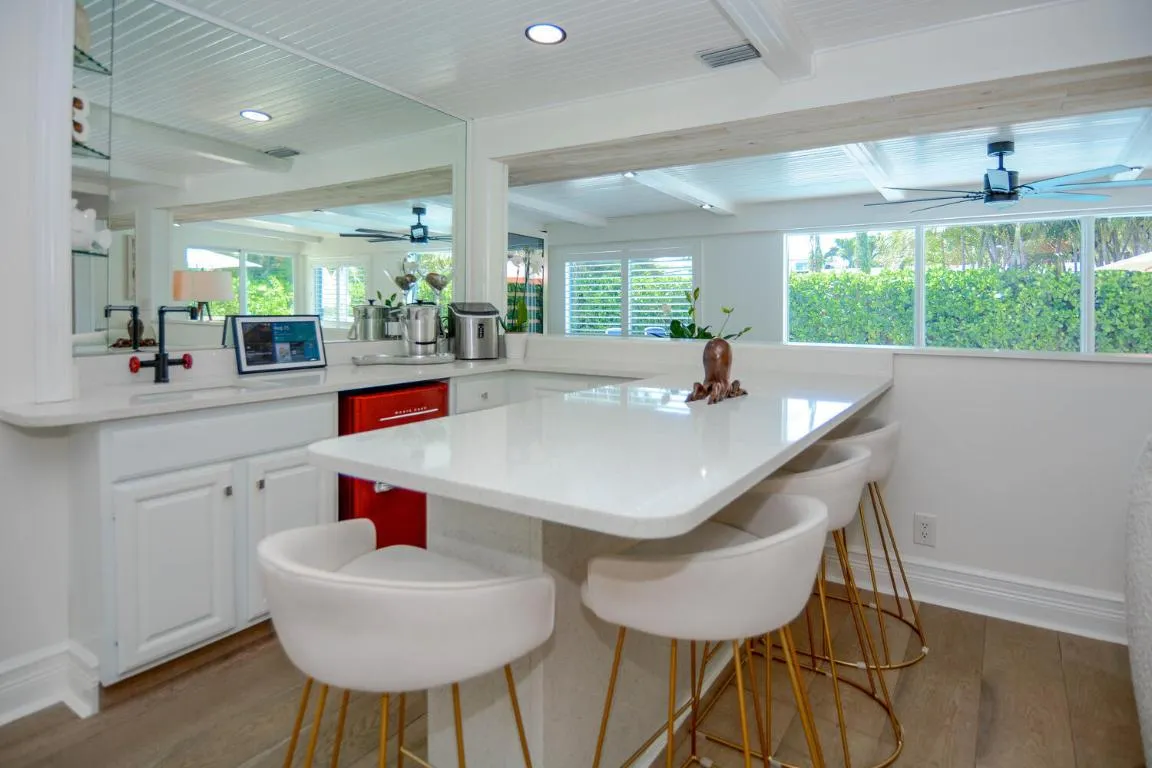 Full Wet Bar