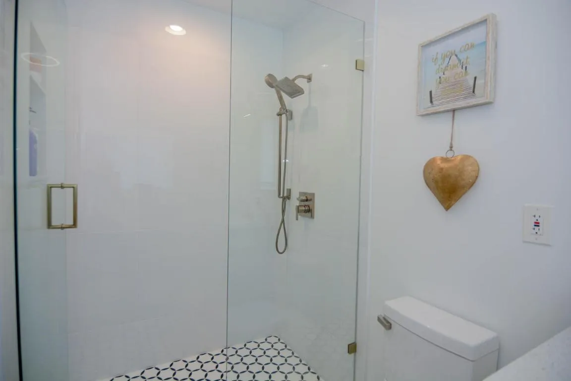 2nd Ensuite Bath
