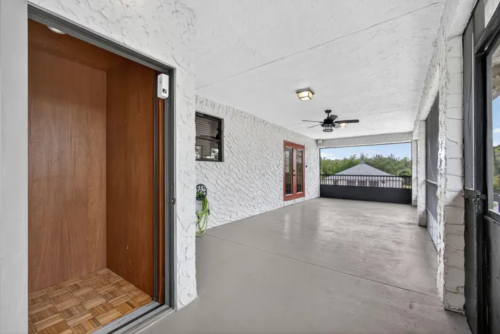GUESTHOUSE ELEVATOR