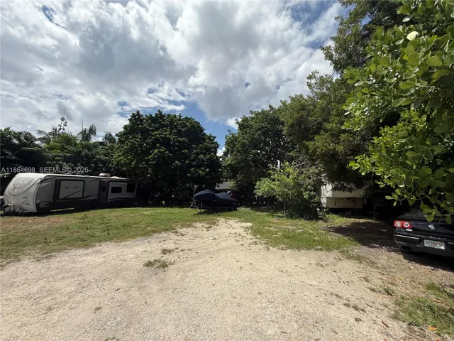Photo 32